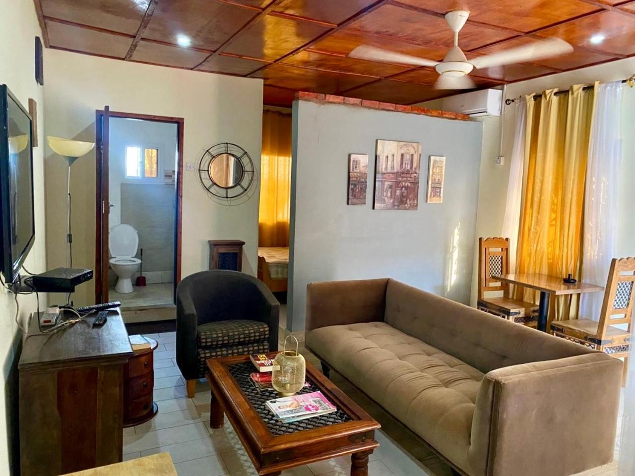 Yazmin Studio Residence Lamin Beretto Extérieur photo